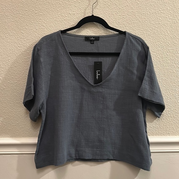 Lulu’s Signorina Grey Short Sleeve Top - Picture 2 of 5